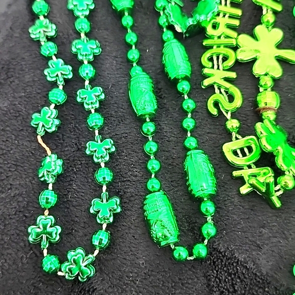 St Patrick's Party Pack Beads and streamers - Picture 5 of 8